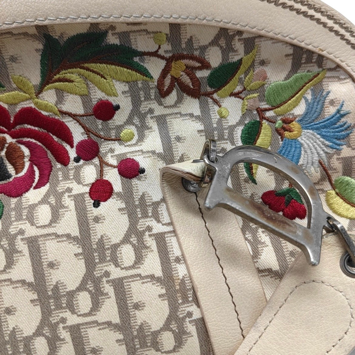 Christian Dior Romantique Floral Embroidered Trotter Canvas Bag (Dior Romantique）