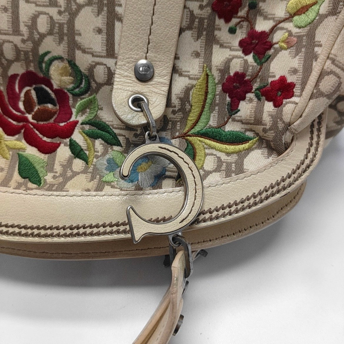 Christian Dior Romantique Floral Embroidered Trotter Canvas Bag (Dior Romantique）